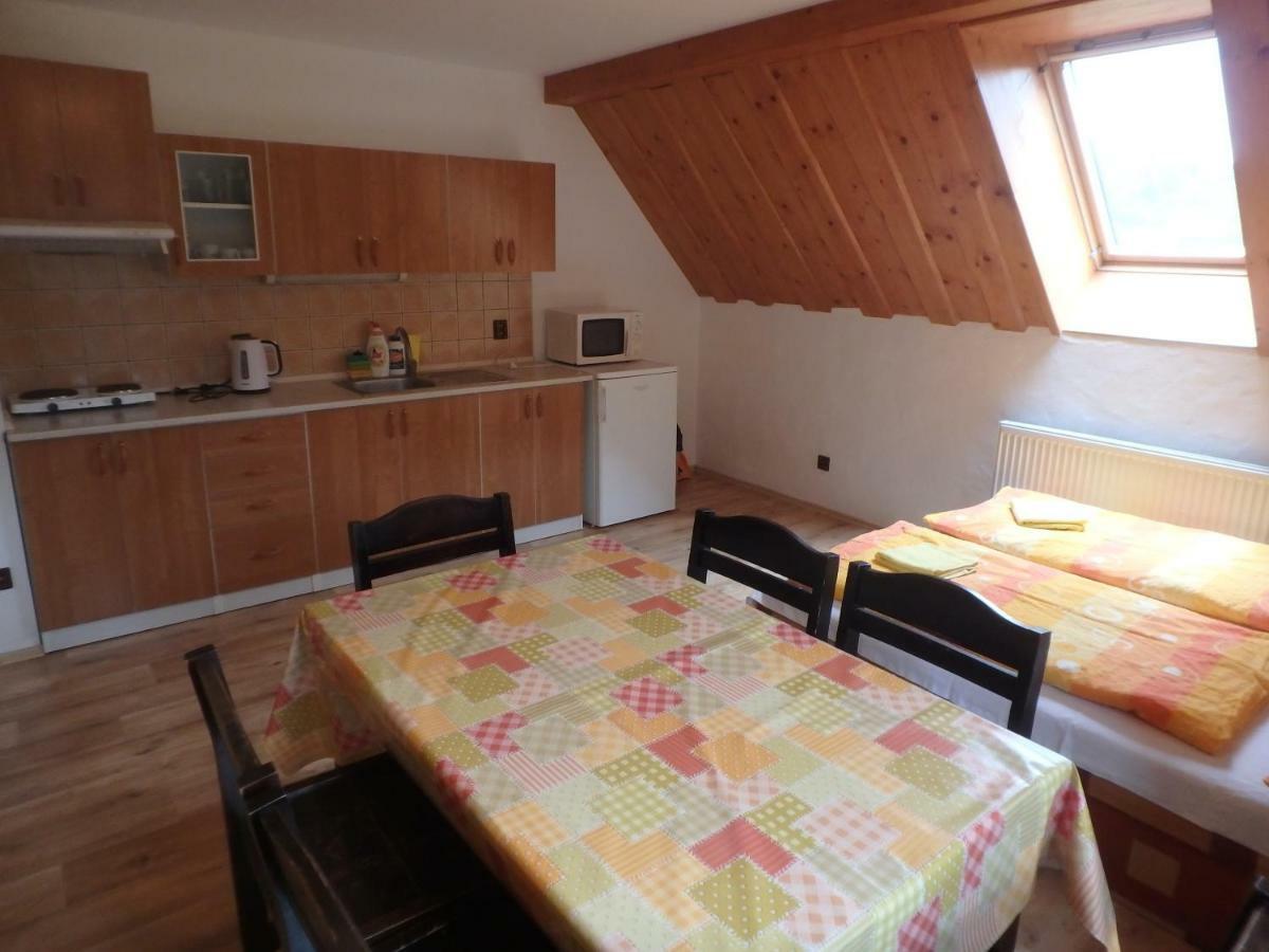 Apartments Vecernik Rokytnice Rokytnice nad Jizerou Bagian luar foto